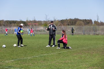 Bild 34 - FSC Kaltenkirchen II U23 - SV Wahlstedt : Ergebnis: 15:0